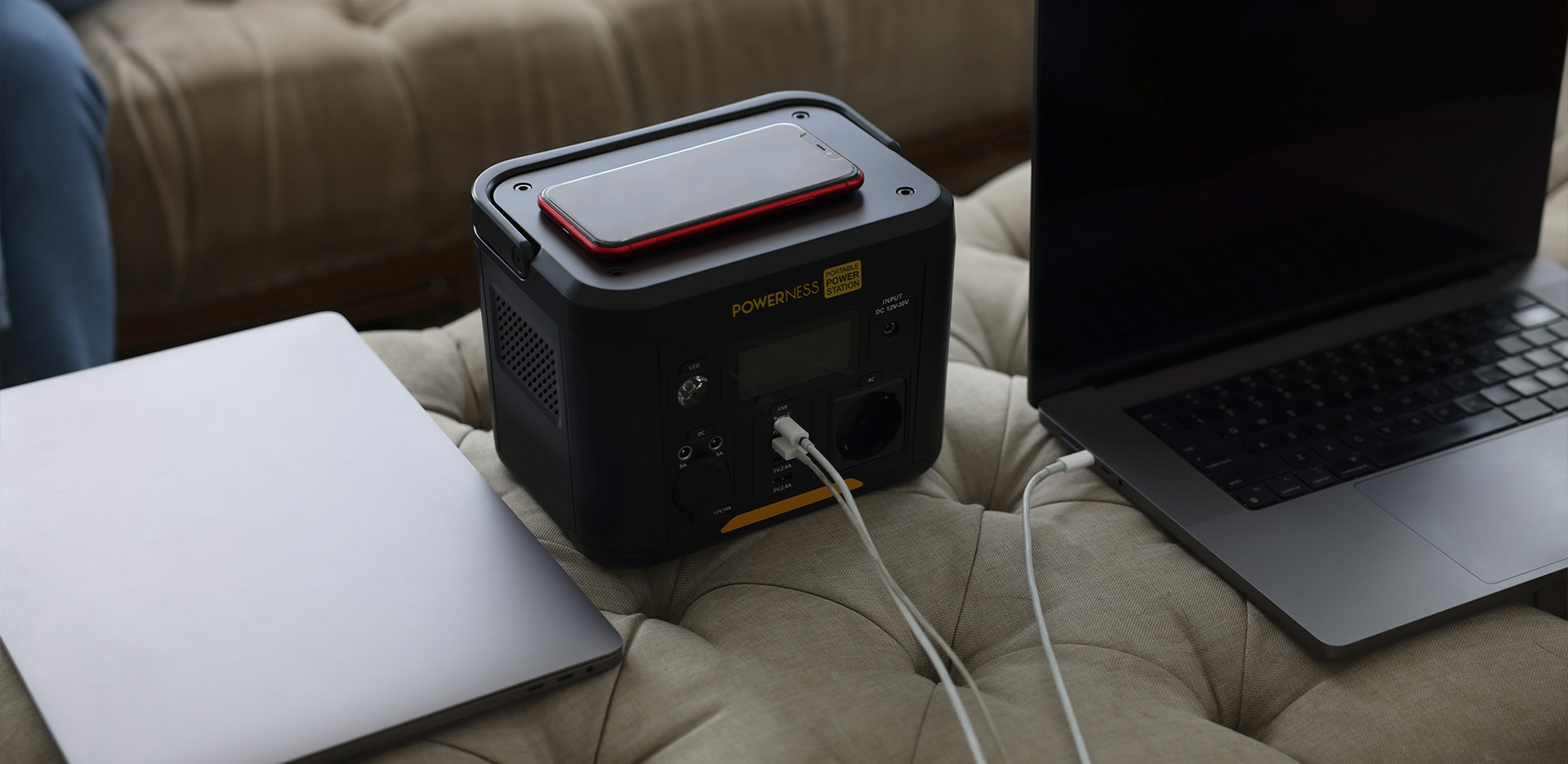 Charge Go Pro with Hiker U300